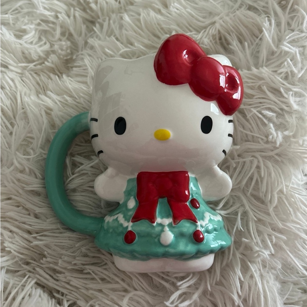 hello kitty christmas tree cup